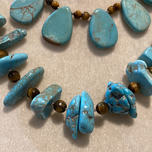 Howlite/Magnesite/Tigers Eye - Picture 5 of 12